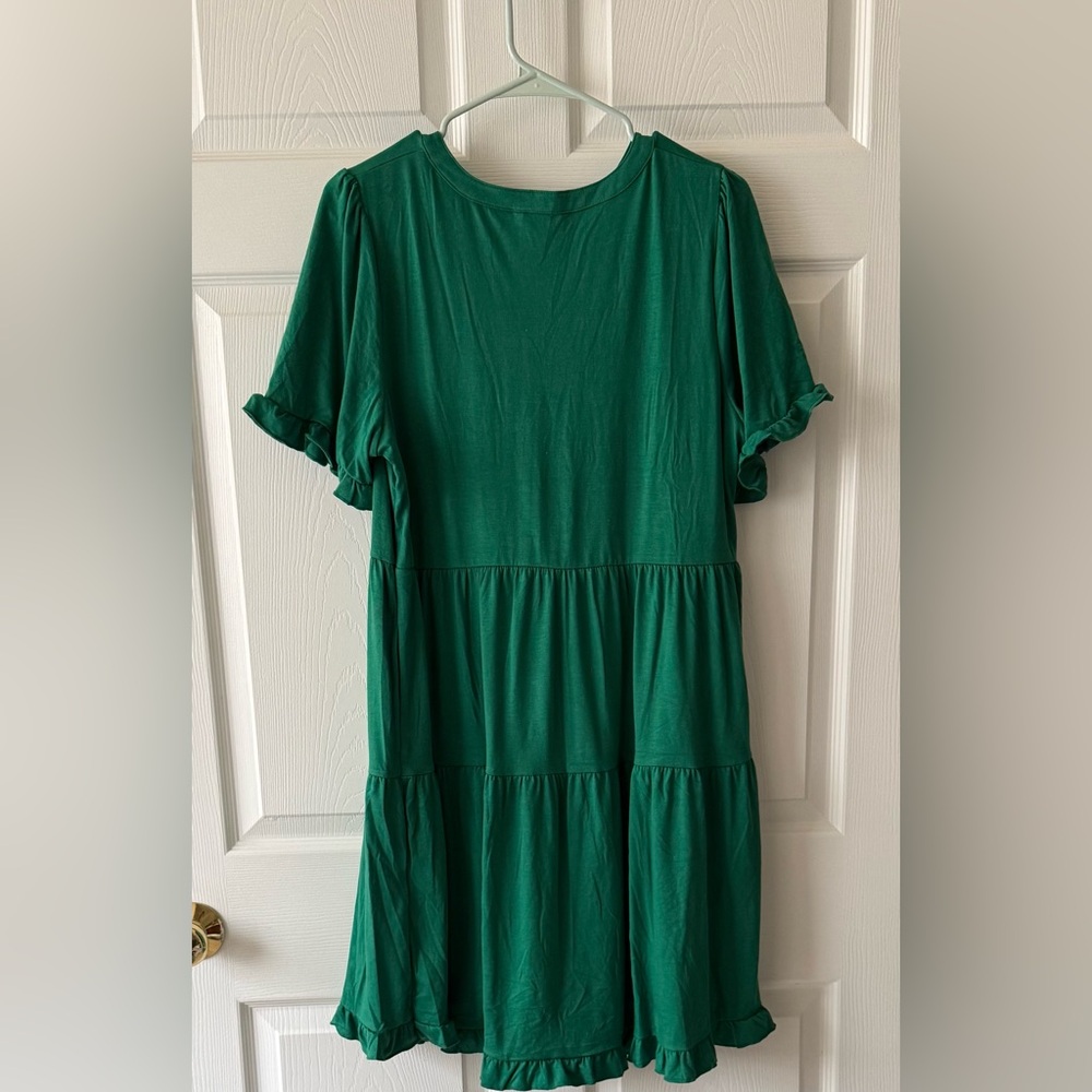 Green Ruffled V-Neck Dress Size L - Picture 2 of 3